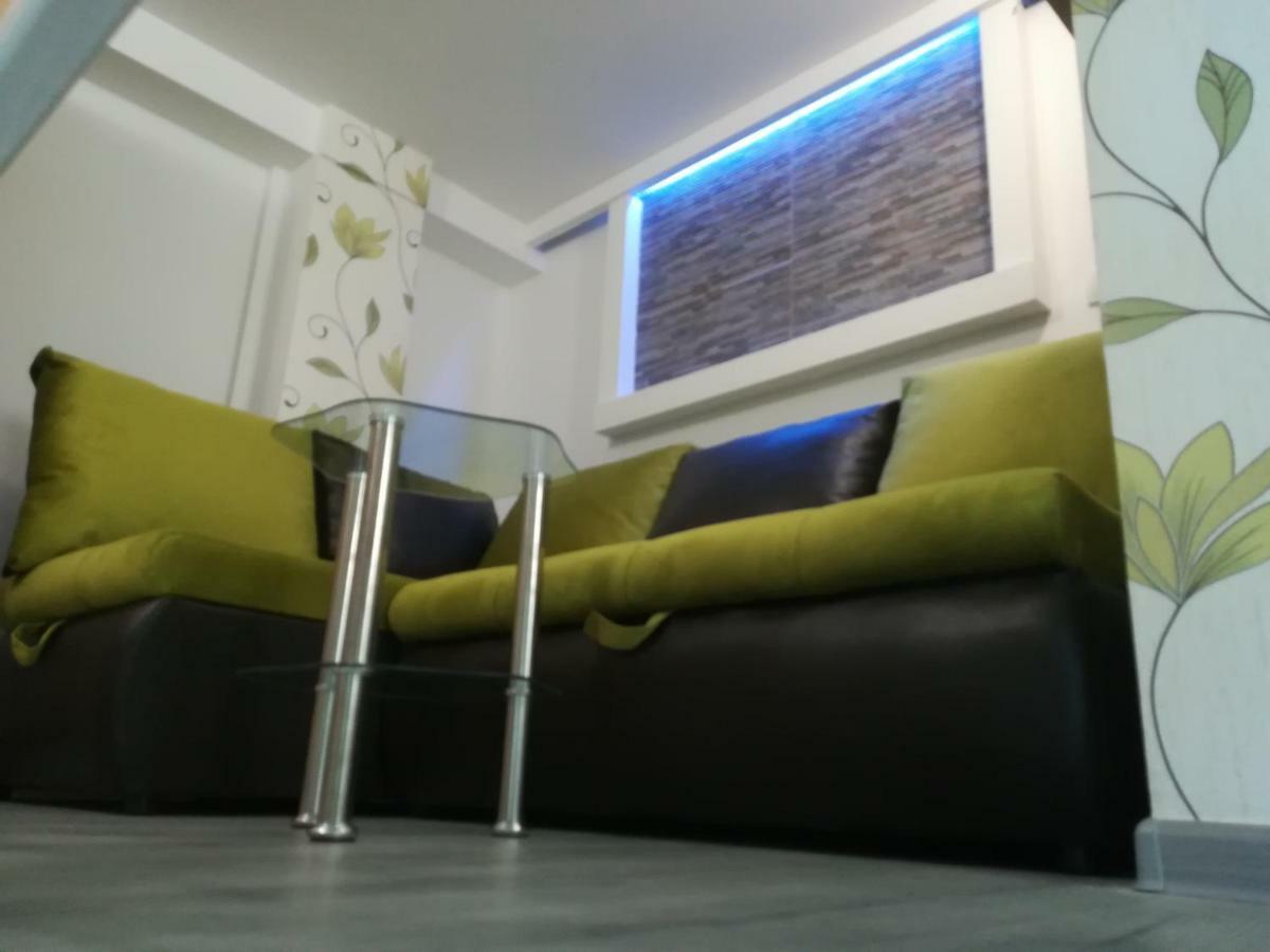 Classy And Cozy - Parking - 3 Beds - Near Center Нови-Сад Экстерьер фото